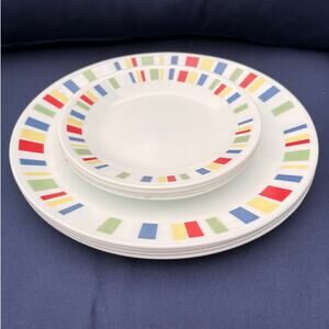 SET OF 8 VINTAGE "MEMPHIS"  PATTERN CORELLE PLATES